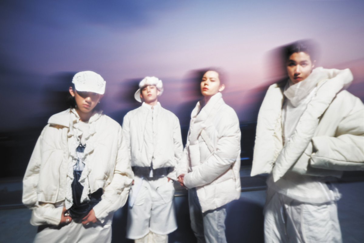 enhashotz_'s tweet photo. having this effect on lngshot’s concept photos is one of their branding atp https://t.co/UGKdNMrPMS