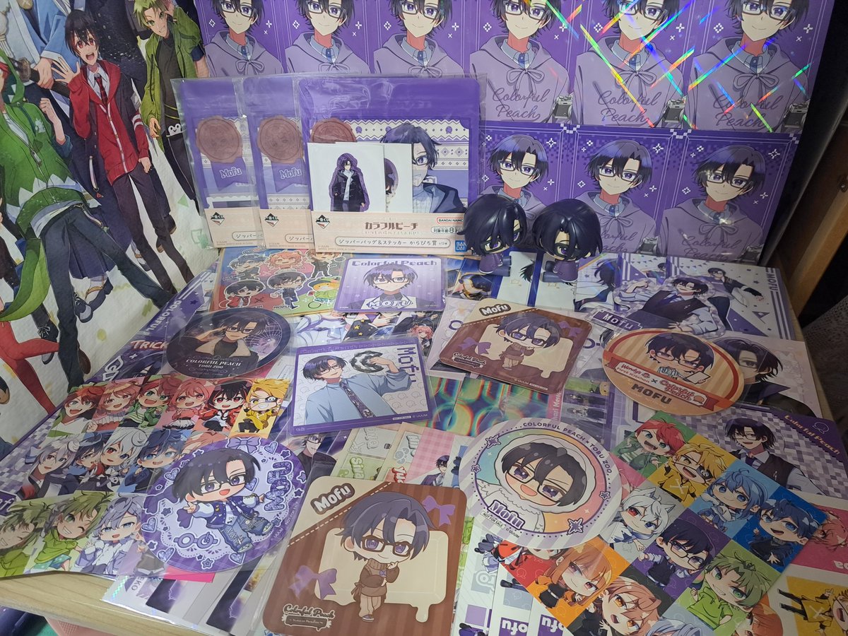 Muihimako918's tweet photo. *.𝜗𝜚.Happy Birthday.ꪆৎ.*
      💜👓MOFU🌈🍑

2026／10／14
もふくん
誕生日おめでとうございます！

※生誕初めてでグッズ並べただけみたいになってしまい申し訳ございません※

(画像に入り切らなかった分のグッヅ🐜です)

#もふくん
#もふくん生誕祭
#もふくん生誕祭2026 https://t.co/jy3ttsMDBl