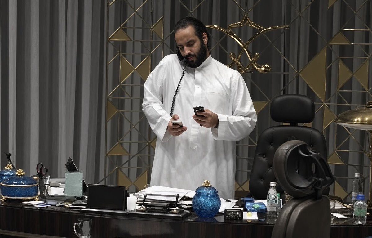 xkn54's tweet photo. راعي العوجاء مصّغي مداغيش العيال
ما ترك عاصي من القوم ما دق نحره

يا شبيه العود بالفعل والا بالخصال 
ما بقى حرٍٍ يحوم السماء ما وكّره https://t.co/8dWwFbft72