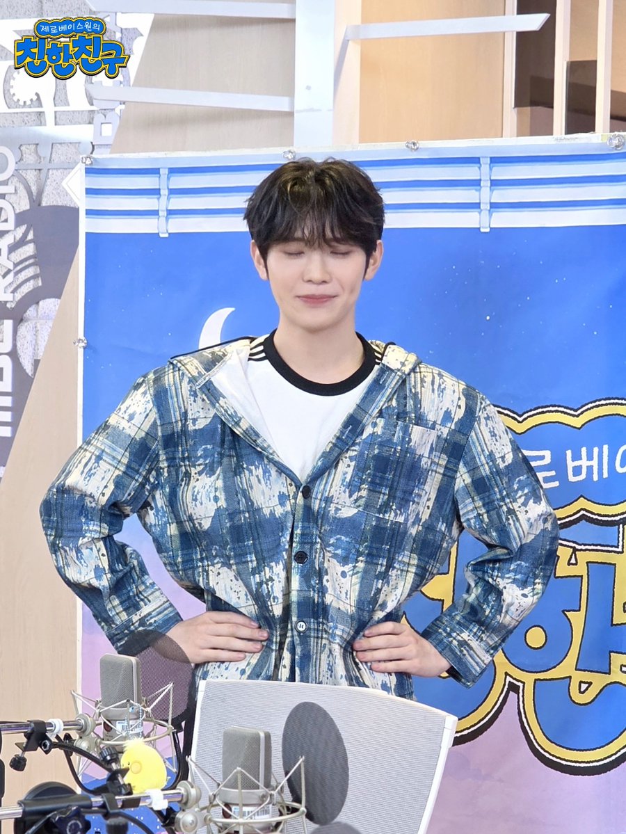 mbcbf_bf's tweet photo. 💛친친💛

#제로베이스원의친한친구
#김태래 #제로베이스원 @ZB1_official

🐥:제가눈감고있는동안예쁘다고해주세요
🍯:예뿌당
🐥:더길게
🍯:우리탤디오늘너무귀엽고다섯살인지스물다섯살인지가늠도안되고한마디한마디할때마다오리걸음소린지탤디귀여움전용효과음인지막뾱뾱소리나서머리복복복해주야댐 https://t.co/Fw04sWVf2i