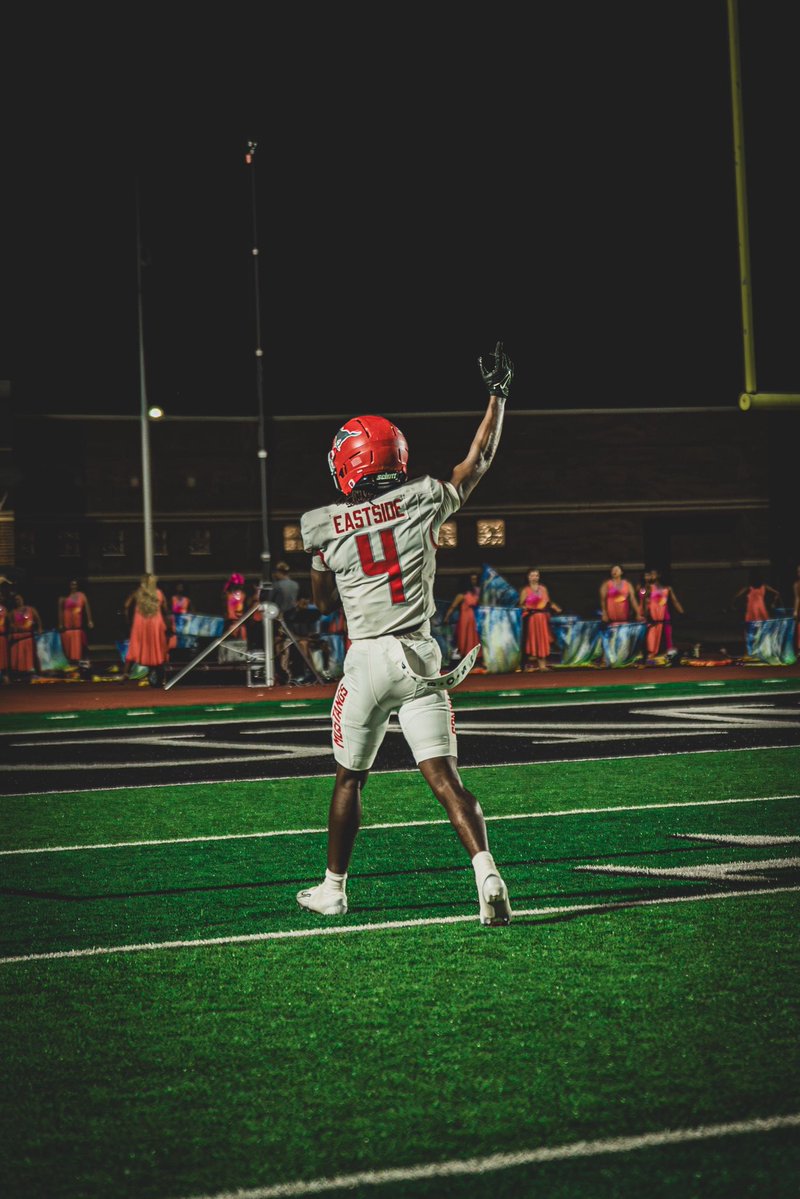 ShowTimeKelll's tweet photo. Close win vs Summercreek held #1 Wr in Tx to 0 📦 catches only allowing 2 catches and 0 tds this season, The real stars show when the lights the brightest!!! 

@TomLoy247 @samspiegs
@FAUFootball @CoachFlo5 @CoachRich_04 @coachgcross @MikeRoach247 @Andrew_Ivins @jackson_dip @RivalsHS @247Sports @vypehouston @McNeeseFB 

TURN ON THE TAPE ⬇️

https://t.co/QV3sZq7RH3