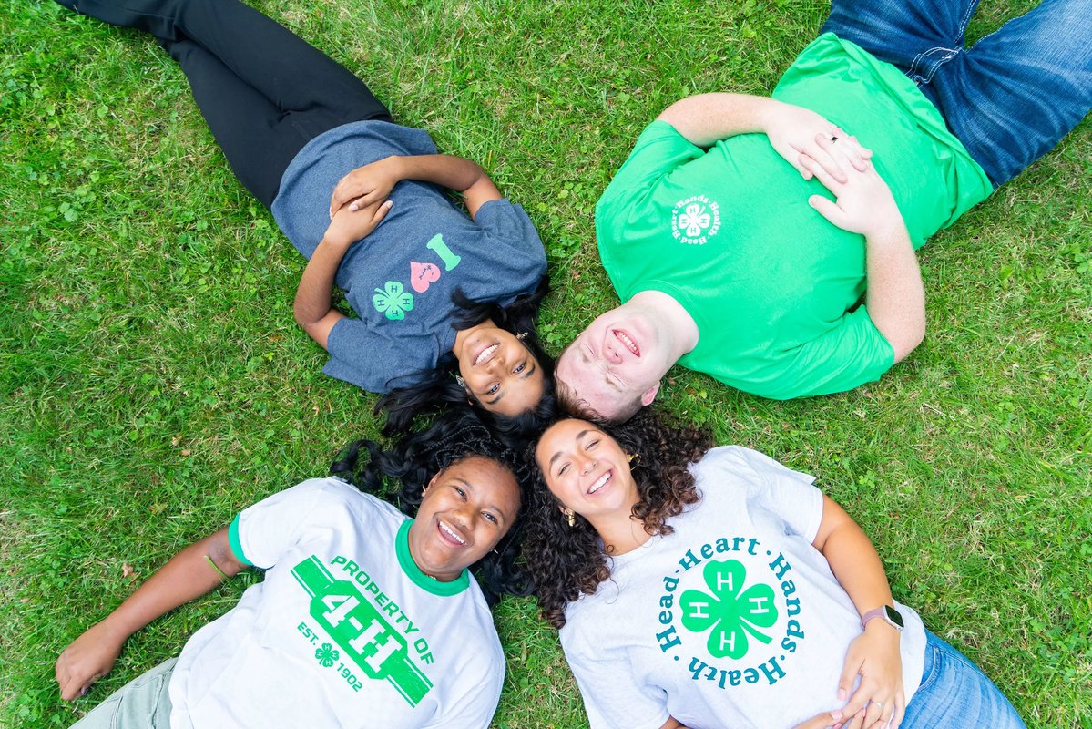 Bayer4CropsUS's tweet photo. Through 4-H, students gain hands-on experience, leadership opportunities and the confidence to take what they’ve learned into whatever comes next. We’re proud to celebrate the students who are Beyond Ready for their next chapter. 

Learn more here: https://t.co/hod7vOJGqn https://t.co/n2AYKs29Kl
