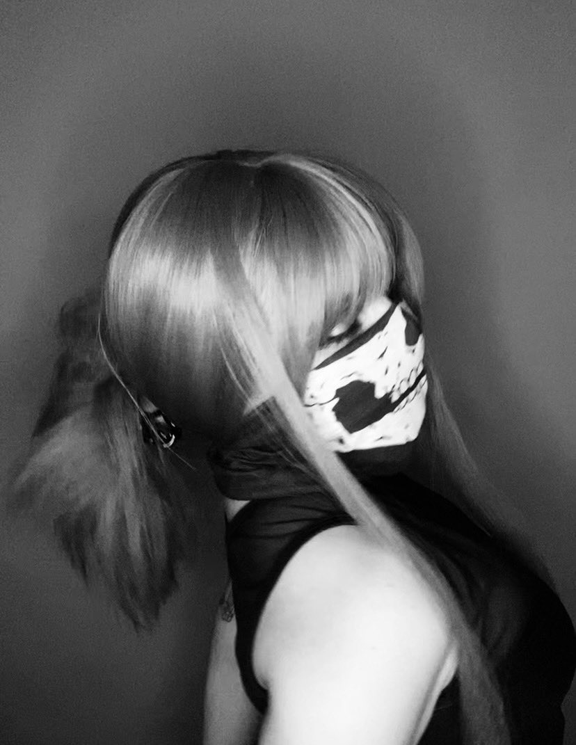 missbatyy's tweet photo. Mootie hunt! #booktwt, #cosplaytwt, #gamingtwt looking for new mooties!! <3

•she/her 20 eng/esp
•books: the butterfly garden, fractured souls, +
•games: roblox, TLOU, COD, resident evil
•baking, nails, crafts are also my fav things! 

 #promotwt

♡ / ↻ to be mutuals!! :p https://t.co/DZWlhVbOrx