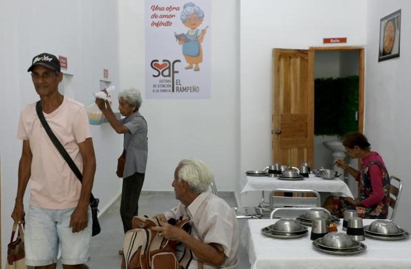 escambraycu's tweet photo. #Cuba : Plataforma Soberanía con nuevo servicio de Protección Social en Línea

La plataforma Soberanía incorporó una vía digital para solicitar servicios y prestaciones de la asistencia social, como parte de las transformaciones económicas y sociales

https://t.co/2psZPWev2h https://t.co/HAABmvsPMV