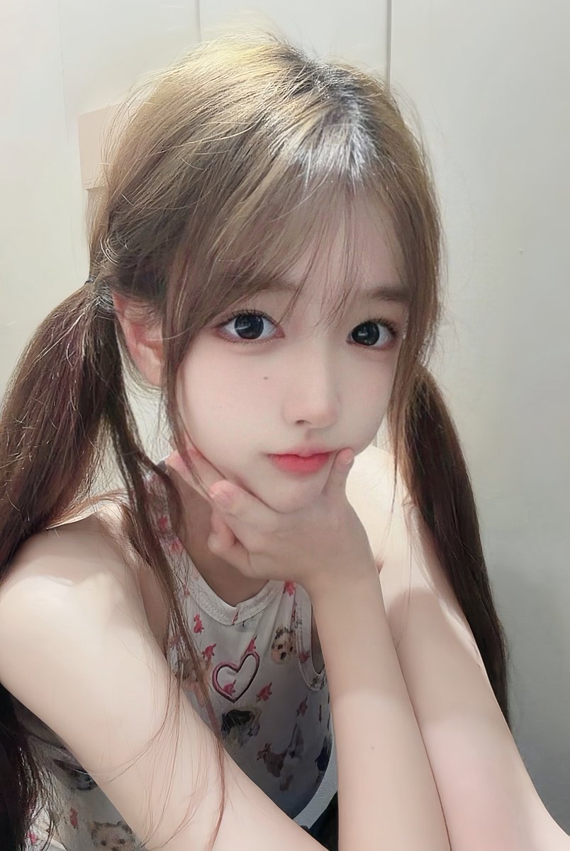 taylor01ed4's tweet photo. 全网都在说高中生早熟？

开脱！！！不要🚪不要🚪！！！

蝴蝶长毛了，真给看，看完不许乱说黑！！！ https://t.co/v0Qe8IKxfa
