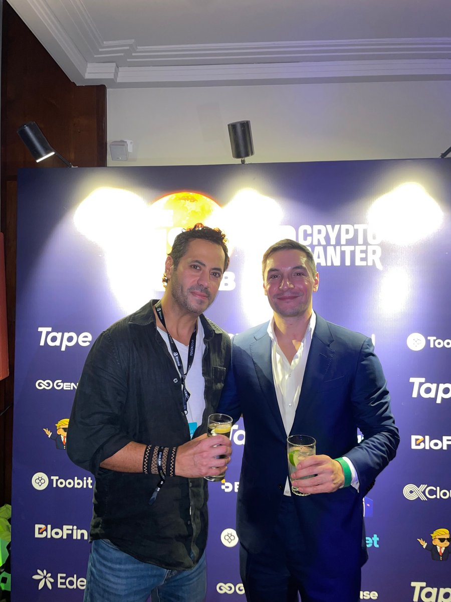 EpicOnChain's tweet photo. Two days. Packed schedule. Non-stop.

More moments from @AdrianBaschuk on the ground at TOKEN2049 last week. https://t.co/WRsAY08YiW