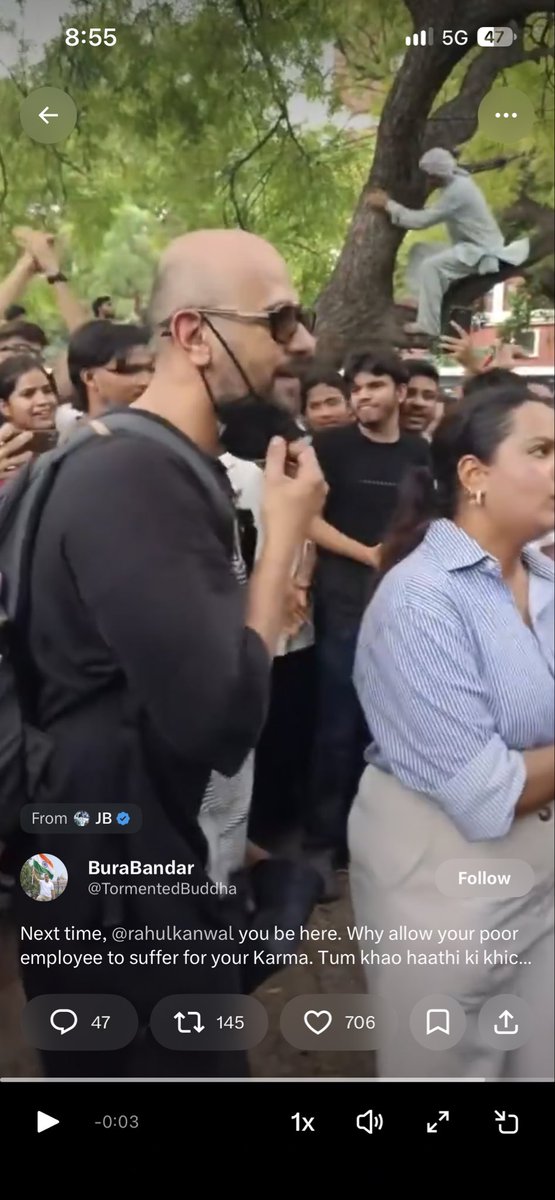 outofboxdavid's tweet photo. @snehamordani @TanushkaDutta This MF TAKLA UNCLE Face should be on national TV https://t.co/ANlf53E1ng