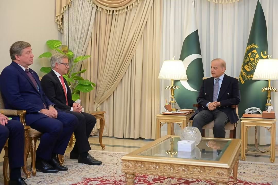 Leopardmediavid's tweet photo. Mr. Magnus Brunner, European Union Commissioner for Internal Affairs and Migration, called on Prime Minister Muhammad Shehbaz Sharif in Islamabad. https://t.co/oyhVSNY9lu