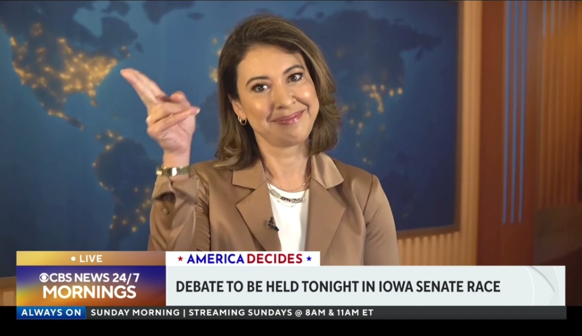 JoshuaX1993's tweet photo. Ms. @LanaZak the only @CBSNews national correspondent based in Iowa City and once upon a time used to co-anchored CBS News 24/7 with @vladduthiersCBS here in NYC joined Vlad & @TheKellyOGrady to preview tonight's Iowa Senate race debate. #AmericaDecides🇺🇸 https://t.co/rAIEq5nhSn https://t.co/dtP1piueYs