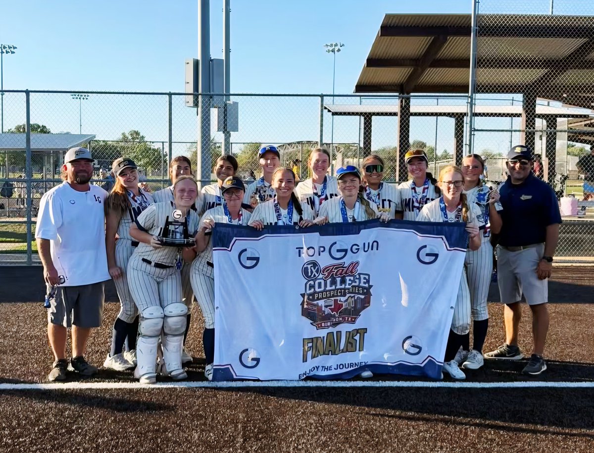 LeahLarsen_4's tweet photo. 2nd Place! I finished up the weekend with a .625 BA (19 PA, 16AB), a .684 OBP, 2 HR, 2 2B, 8 RBI, and 10 R.
@IGNTX2829 
@ImpactGoldOrg  
@Sports_Recruits
@Gosset41
@DiamondAddicts 
@ExtraInningSB
@LineDsoftball
@DfwSho 
@TakeCharge_SB 
@FCRecruits 
https://t.co/J6zUTelcsA… https://t.co/NwQJNTt8AS