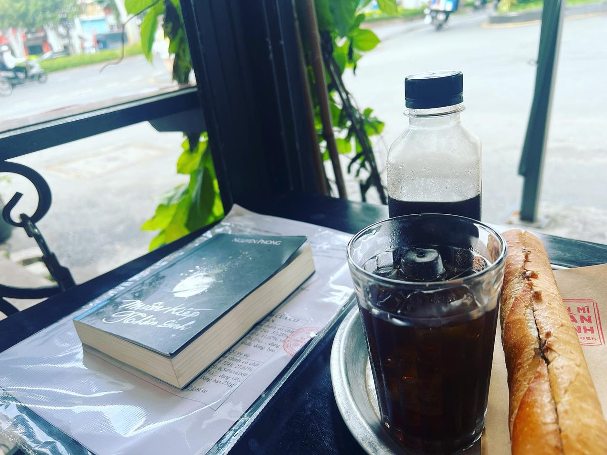ValyVito's tweet photo. Có vay có trả, nhân quả không bỏ qua ai. Đừng buồn, trách hay than vãn. Cứ vững tâm đi qua thử thách, rồi cầu vồng sẽ xuất hiện. https://t.co/utWKLVR0E0