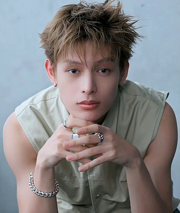 WanNing_Chao's tweet photo. @kchartsmaster Your happiness is the greatest gift we could ever ask for, dear JAMASTERPIECE; happy ALL ROUNDER BIRTHDAY this JAMTOBER!

AN OCTOBER MIRACLE NAMED JAMES

#Happy21andOnlyJAMES
#제임스의_빛이_차오르길 https://t.co/p7ONMKSEdw