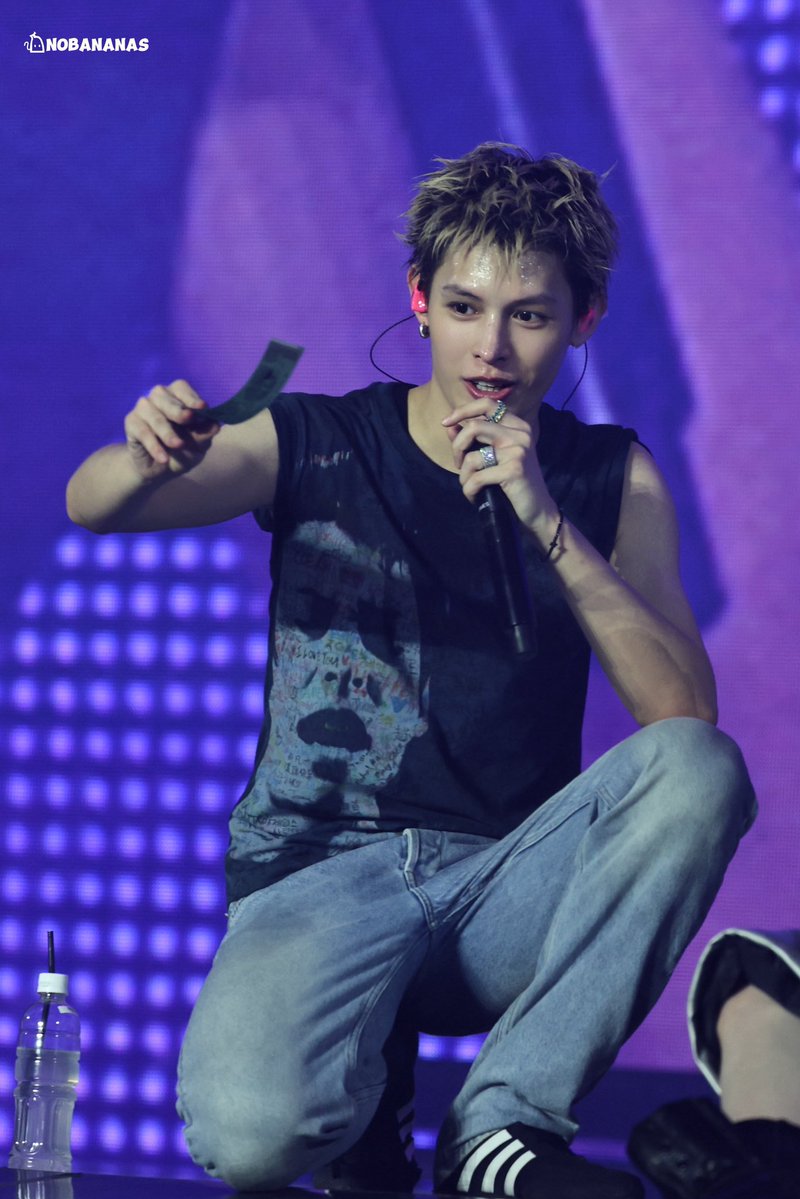 mutiuoii14's tweet photo. @chinajamesbar Our JAMASTERPIECE James, JAMTOBER’s ALL ROUNDER BIRTHDAY, wish you restful days to recharge after all your busy schedules.

AN OCTOBER MIRACLE NAMED JAMES

#Happy21andOnlyJAMES
#제임스의_빛이_차오르길 https://t.co/Ef7RGtUH0r