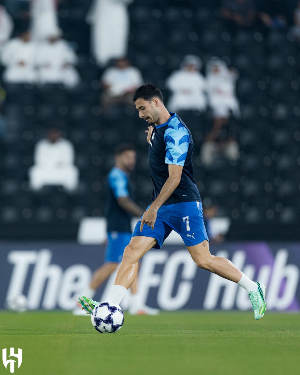 Alhilal_FC's tweet photo. ⚽️ اللمسات الأخيرة 🔜 https://t.co/b31lqzqlBU