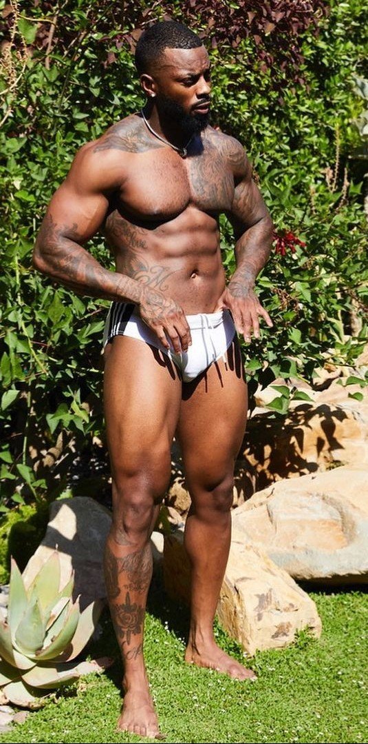 Maleeyecan53414's tweet photo. Niccccce 😋
#fineblackmen #blackmenwithtatoos #Eyecandy #maleeyecandy https://t.co/bQJh7xEDS2