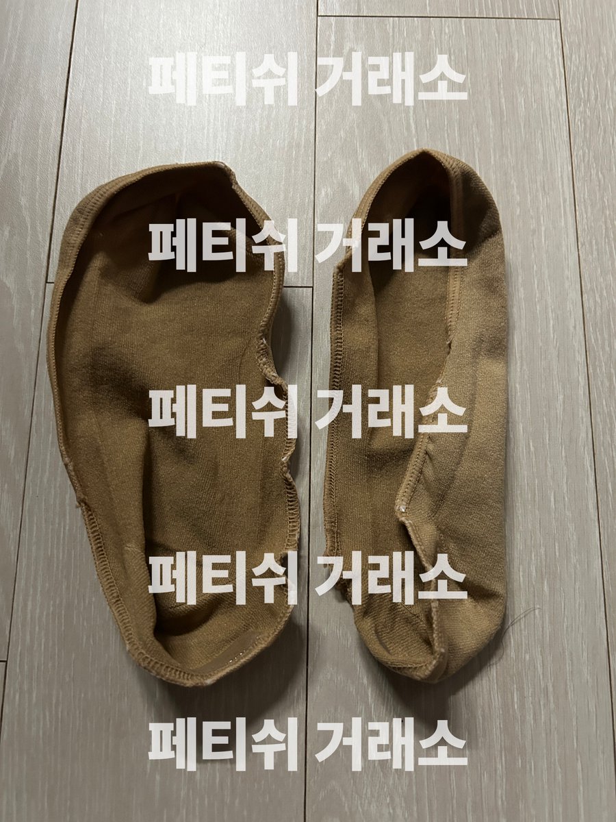 Fetish_kr's tweet photo. 이름:지예림
나이:35
직업:교사
관계:와이프
품목:페이크삭스
사이즈:
상태 및 특징: 향긋한 발냄새 남
거래방법:GS반택
판매가:30,000

#페티쉬 #중고속옷 #신던양말 #발냄새 https://t.co/JV1wqhIlwB
