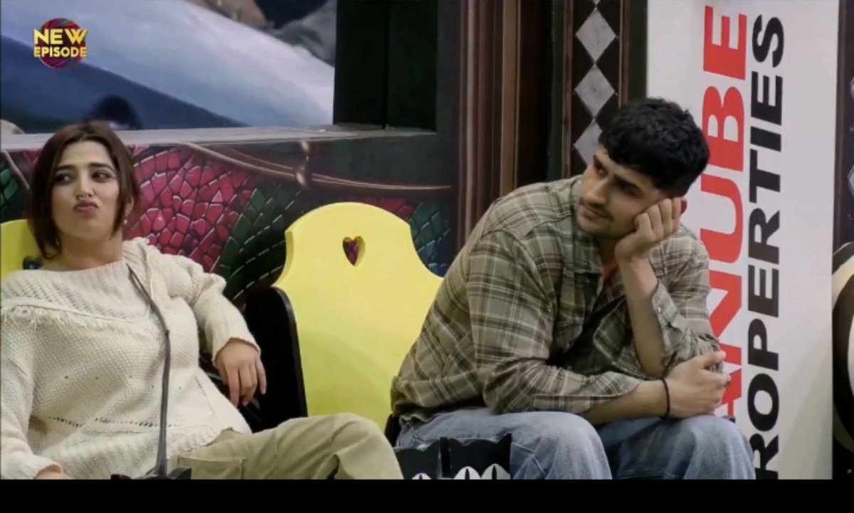 arishfabarbie's tweet photo. the eye contact is CRAZYYYY 

#Arishfakhan #biggboss20 #bb20 https://t.co/EXVRp27F4L