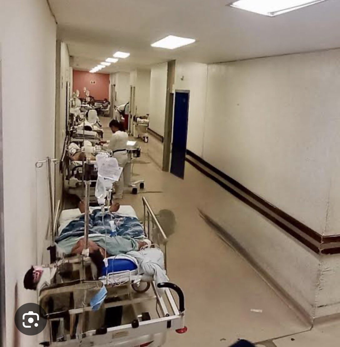 jesusortegam's tweet photo. La reacción de la presidenta ante las movilizaciones del personal médico, administrativo, operario del @Tu_IMSS es la misma de siempre, es decir, negar, con eufemismos o con mentiras, la crisis profunda del sistema público de salud en México. https://t.co/qE3h98mnW4