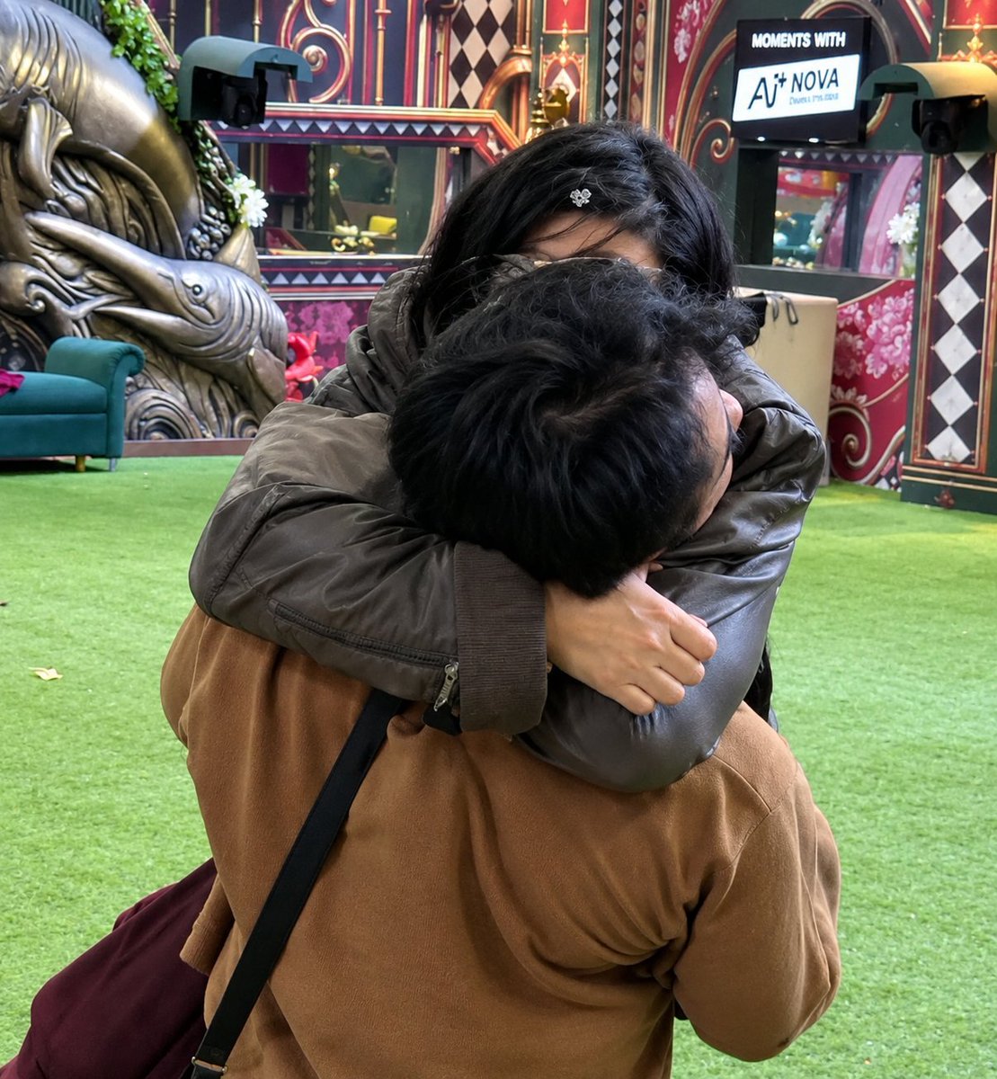 Rohitchuahann12's tweet photo. An argument can never justify crossing these limits If Qazi has admitted to scratching #ScoutOP biting his ear and spitting on it this deserves serious attention Such actions should not be dismissed as normal house drama @HotstarReality must look into the matter and ensure accountability

SCOUT DEFIES THE NOISE