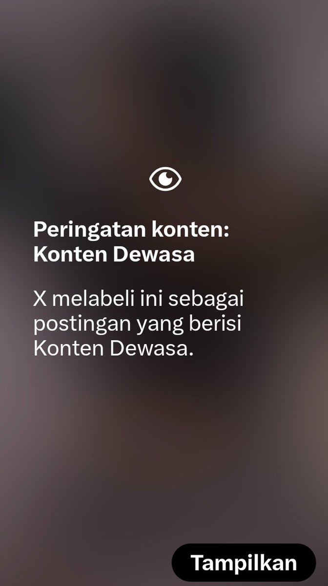 gvafgu's tweet photo. Pertama kali main sama ayang di kost an