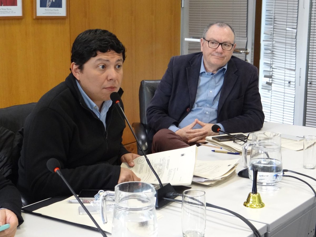 CoreBioBio's tweet photo. ⚽️🤸‍♂️🎭 En la Comisión de Desarrollo Social, que encabeza el consejero regional Ignacio Fica, Cores conocieron las solicitudes de proyectos recomendados técnicamente de Asignación Directa en las áereas de deporte y cultura. https://t.co/E7nbpq375k