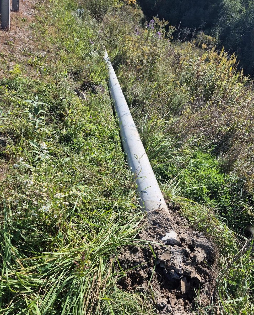 OPP_WR's tweet photo. #WellingtonOPP - Requesting public assistance in identifying suspect(s) in repeat offences relating to Mischief on Concession Roads within Township of Puslinch.
Between August 16, 2026, to October 06, 2026, the Wellington County OPP received information regarding repeat Mischief occurrences such as camera poles being knocked down, which were used to deter heavy vehicles driving down local roadways. The incidents occurred on the Concession 1, Concession 2 and Concession 7 areas within the @TwpPuslinchON.
Anyone with information is asked to call 1-888-310-1122. OPP Occurrence#: E261460243.
Should you wish to be anonymous, you can contact Crime Stoppers Guelph Wellington at https://t.co/ITqHY5nb0V or toll free at 1-800-222-TIPS or 8477. If your information leads to an arrest, you may be eligible for a cash reward of up to $2,000.
@wellingtncounty @CSGWtips #WROPP ^KF
#WellingtonOPP - Appel à témoins pour identifier le ou les suspects impliqués dans une série d’actes de méfait commis sur les routes de concession de la municipalité de Puslinch @TwpPuslinchON.
Entre le 16 août 2026 et le 6 octobre 2026, la Police provinciale de l’Ontario du comté de Wellington a reçu des informations concernant une série d’actes de méfait, notamment le renversement de poteaux de caméras destinés à dissuader les véhicules lourds de circuler sur les routes locales. Ces incidents se sont produits dans les secteurs des concessions 1, 2 et 7 de la municipalité de Puslinch.
Toute personne disposant d’informations est priée d’appeler le 1-888-310-1122. Numéro de dossier de la Police provinciale de l’Ontario : E261460243.
Si vous souhaitez garder l’anonymat, vous pouvez communiquer avec Échec au crime Guelph Wellington à l’adresse https://t.co/ITqHY5nb0V ou sans frais au 1-800-222-TIPS ou 8477. Si vos renseignements mènent à une arrestation, vous pourriez être admissible à une récompense en argent pouvant aller jusqu’à 2 000 $.
@wellingtoncounty @crimestoppersgw #WROPP ^KF