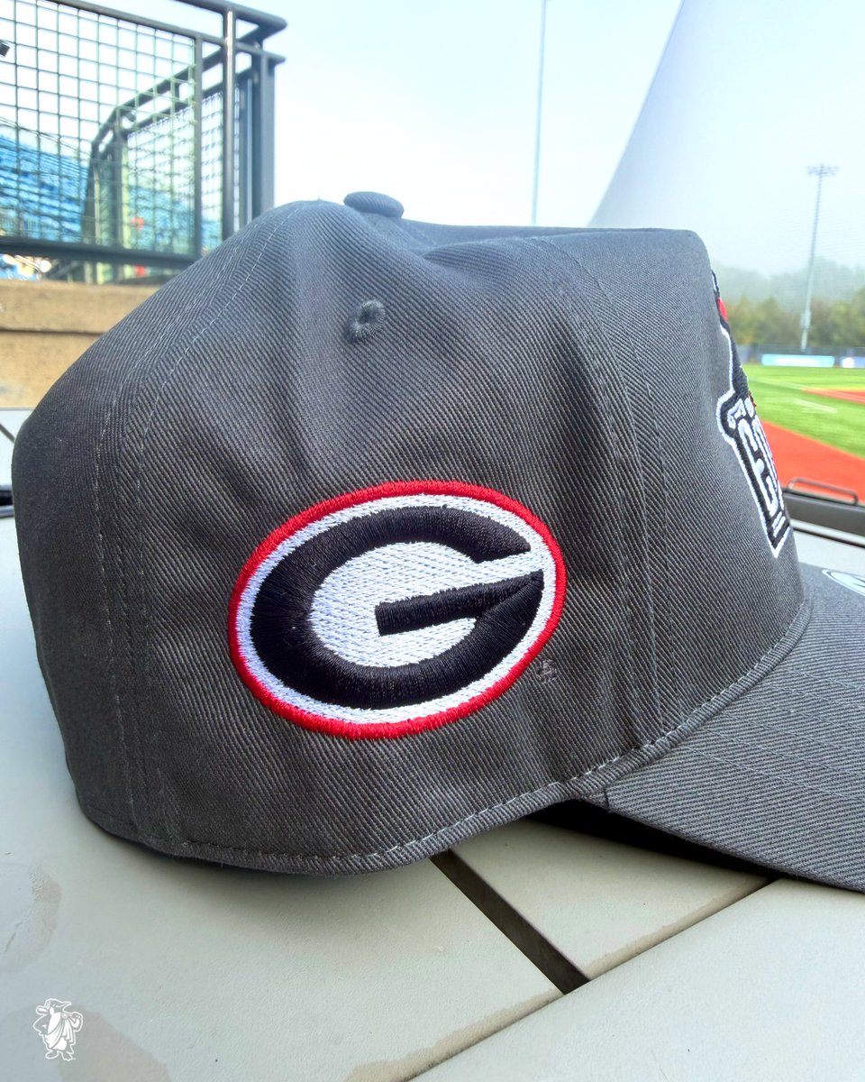 GoEmperors's tweet photo. Nothin’ finer in the land 😏 🐶 

Looking for the perfect hat to wear on game day? We’ve got ya covered.

🛒: https://t.co/5hzRU4JuAQ https://t.co/IQVPRufuS6