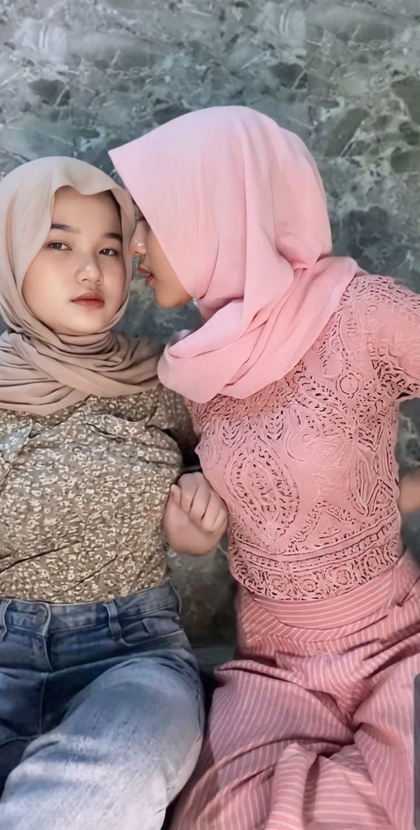 sofiaq2p2's tweet photo. Adik vs kakak
https://t.co/kcDETvxP3E https://t.co/Lz6TLzfXZ6