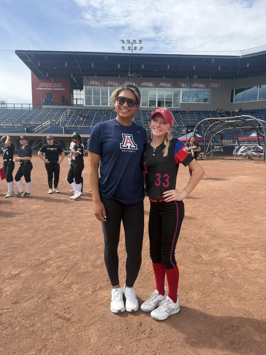 RiesMaxwell2028's tweet photo. Thank you Arizona softball for a great camp! i had an amazing time and i learned a lot. Go wildcats! 🐻

@CASnobarVentoza @CaitlinLowe @lappin37 @JessicaVentoza @No_Sno19 https://t.co/iyx6eYuHe6
