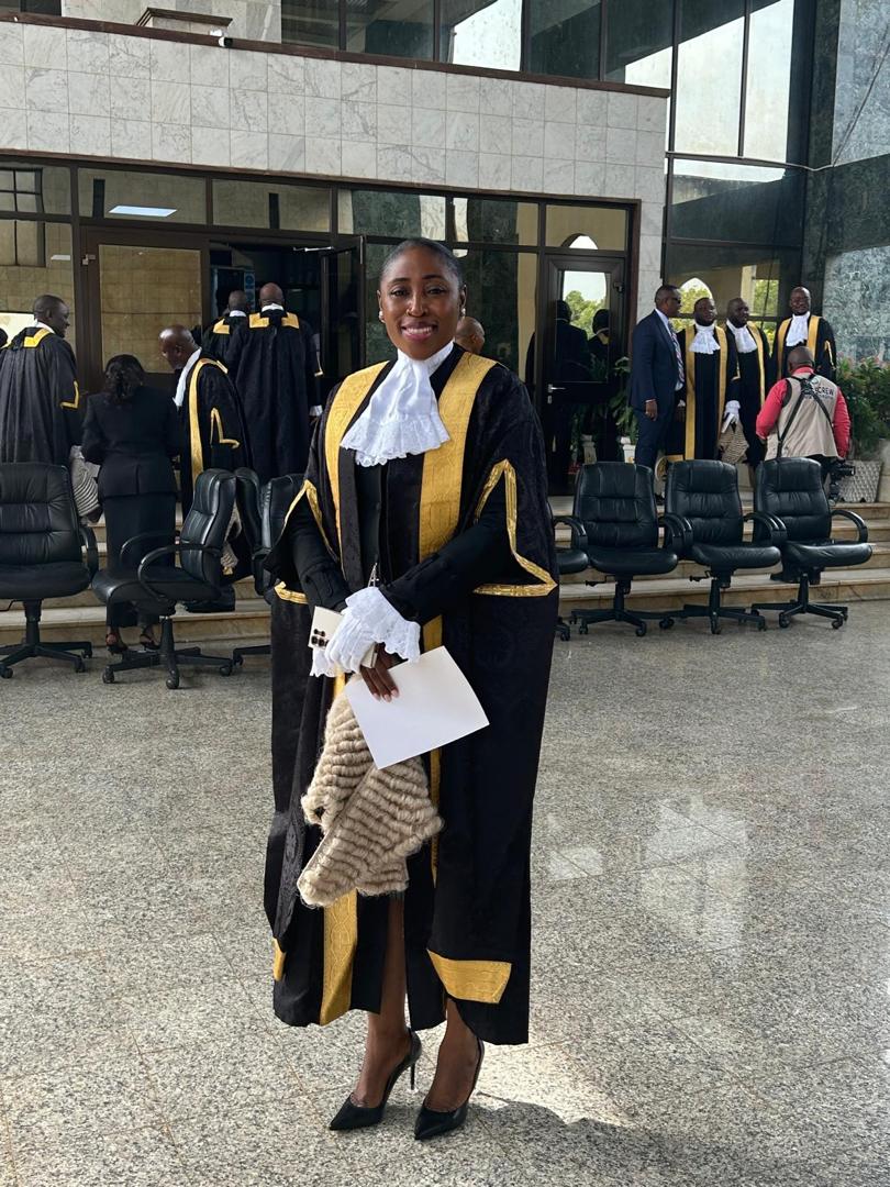 Aluko_Oyebode's tweet photo. From NYSC to SAN. From Associate to Co-Managing Partner. Some journeys deserve to be celebrated.
Olujoke Aliu, SAN, joined Aluko &amp; Oyebode in 2003 as a corps member. Yesterday, she took silk as the Firm’s first female SAN. https://t.co/Xf10LE968t