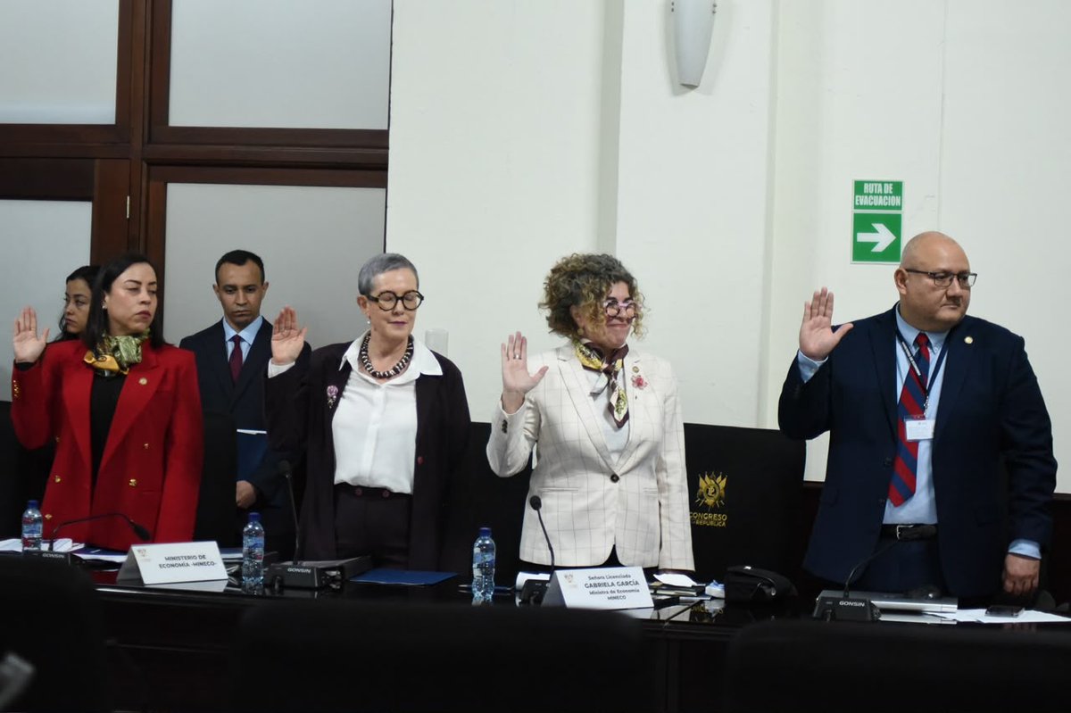 #AhoraLH | La ministra de Economía, Gabriela García, junto a sus viceministros, también se presenta a la comisión de Finanzas para solicitar su presupuesto d…