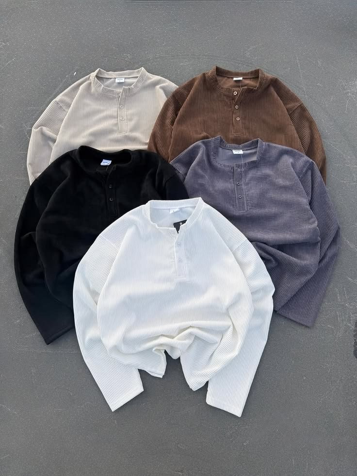 steezecityng's tweet photo. Henleys longsleeve (320G)

35 BANs each. https://t.co/eo1RW65YrI