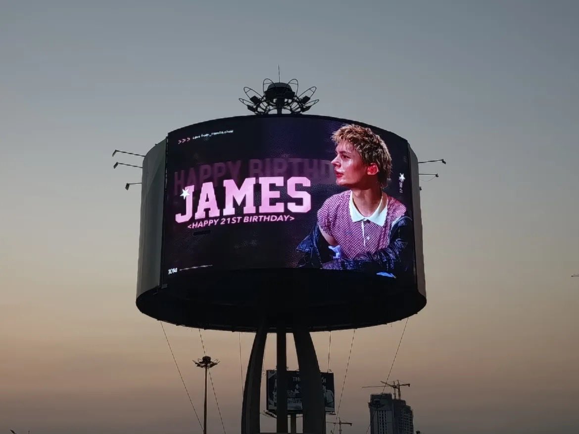 Ressyjamie's tweet photo. Wishing James an empowering year filled with creative growth and immense pride on his ALL ROUNDER BIRTHDAY, happy JAMTOBER to our JAMASTERPIECE!

AN OCTOBER MIRACLE NAMED JAMES

#Happy21andOnlyJAMES
#제임스의_빛이_차오르길 https://t.co/A4bJXaPGTQ