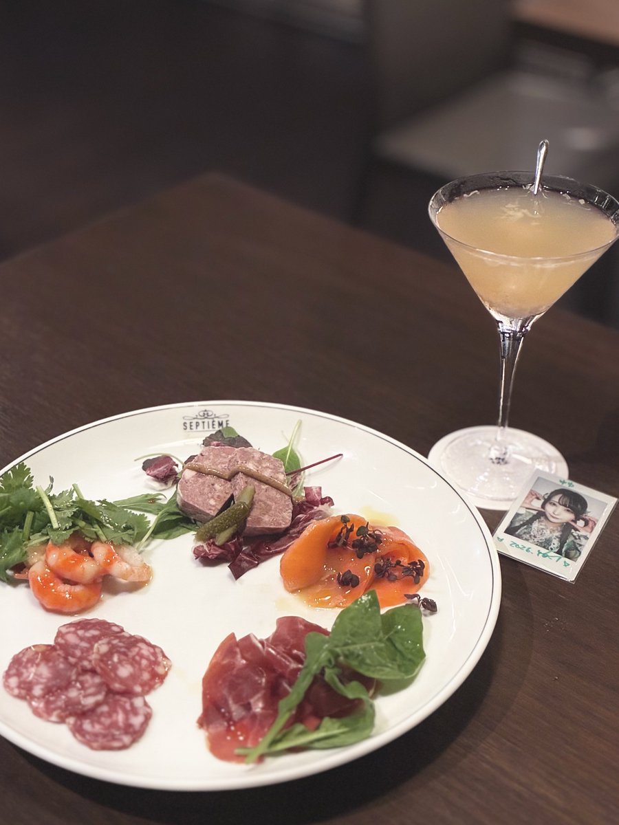 yy_m_22's tweet photo. 🍸♡ https://t.co/EdsbKcef7s