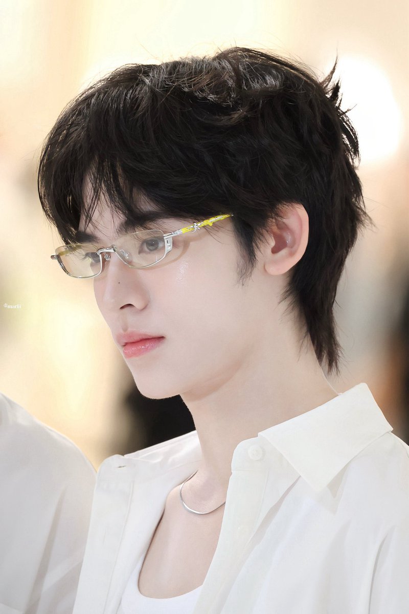 2Teegff's tweet photo. ปัญญารัตน์ รุ่น1                ปัญญารัตน์ รุ่น5

185                                     174 https://t.co/yRLtwp26Lq