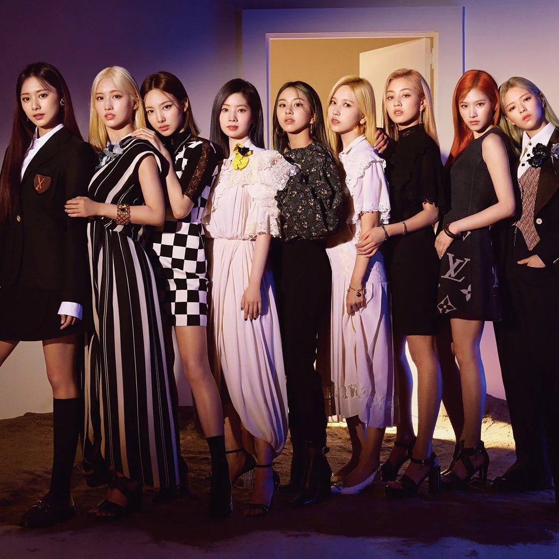 TWICEintcharts's tweet photo. .@JYPETWICE remains as the girl group with the most songs reaching 700K unique listeners on the MelOn Daily chart. https://t.co/y2BMMOFhX0