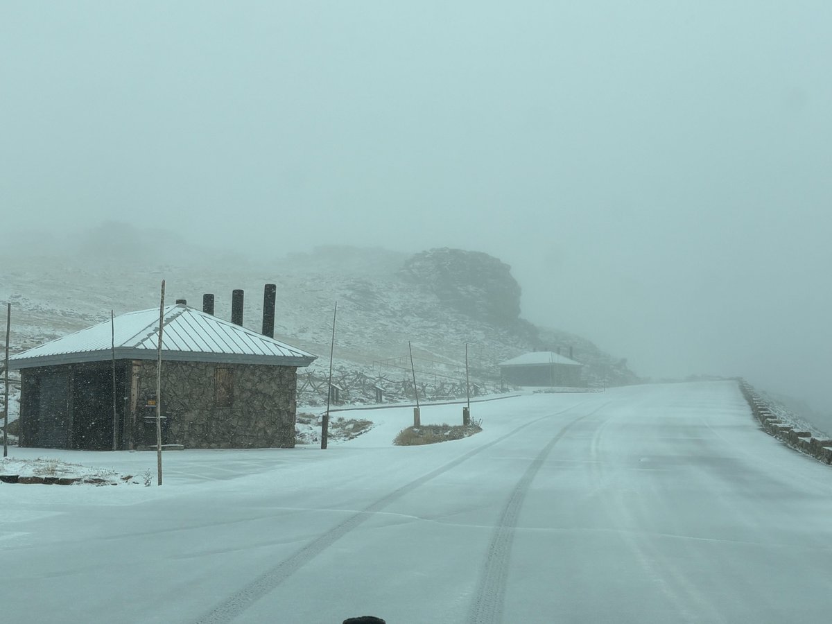 RockyNPS's tweet photo. Trail Ridge Road in #RMNP is temporarily closed at Rainbow Curve on the east side of the park and at Milner Pass on the west side of the park due to poor visibility and ice and snow on the road.

Image Credit: NPS - Photos of Trail Ridge Road taken on the morning of October 13, 2026