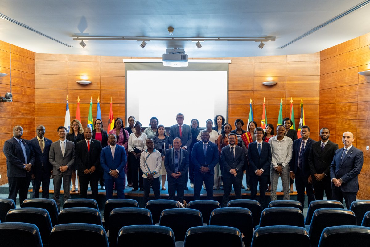 _CPLP's tweet photo. O Secretariado Executivo da CPLP acolheu um módulo do «Curso de Formação para Diplomatas da CPLP» do Instituto Diplomático do Ministério dos Negócios Estrangeiros de Portugal, no dia 13 de outubro de 2026, na sede da CPLP.
🌐 Mais informação: https://t.co/6m2HVVJFwN https://t.co/Z1R9USx37w