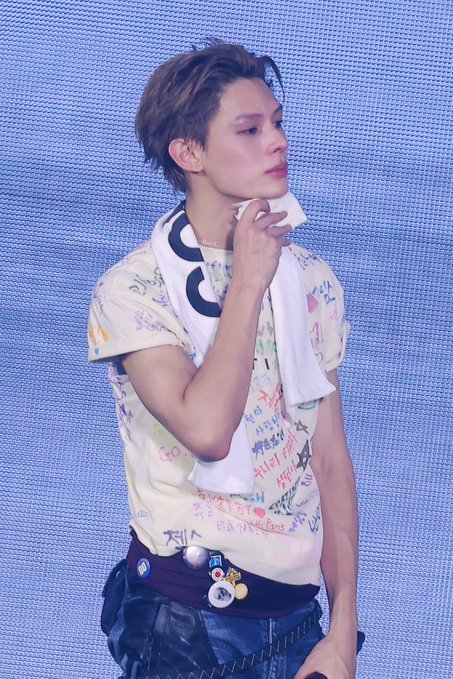 jamestandardhp's tweet photo. Sending endless global love to the idol who makes every day better. Happy ALL ROUNDER BIRTHDAY to our JAMASTERPIECE this JAMTOBER!

AN OCTOBER MIRACLE NAMED JAMES

#Happy21andOnlyJAMES
#제임스의_빛이_차오르길 https://t.co/LmGTwe8nbS