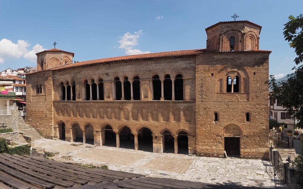 filipstojam's tweet photo. ⛪ „Св. Софија“ во Охрид — вековна убавина, византиска уметност и богато македонско културно наследство. 🇲🇰❤️
Фреските од XI век и денес сведочат за историјата што Охрид ја чува со векови.
#Охрид #Македонија https://t.co/8rn4pR7rzl