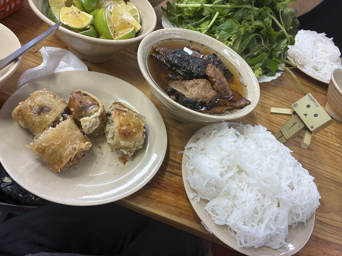 hmdkecchi's tweet photo. ブンチャー😋

#ダンボー旅 https://t.co/3f92R0pc9j
