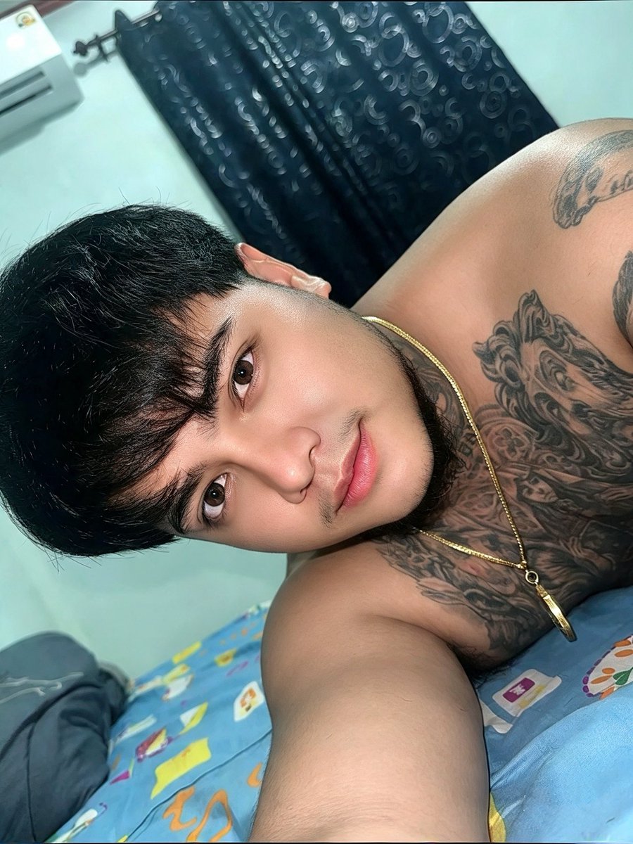 SDSAN9's tweet photo. อย่ามาทะลึ่งใส เห็นนิ่งๆ ที่จริงจังไรกว่าที่คิดเยอะนะ #ทรานซ์แมน #ทอม #ห้วยยอด https://t.co/6b9XHj5yak
