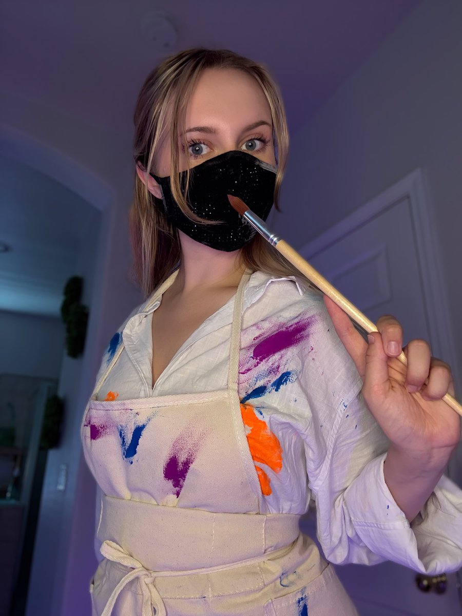 Ariavucv's tweet photo. Can I paint you? https://t.co/HwgirK4lLl