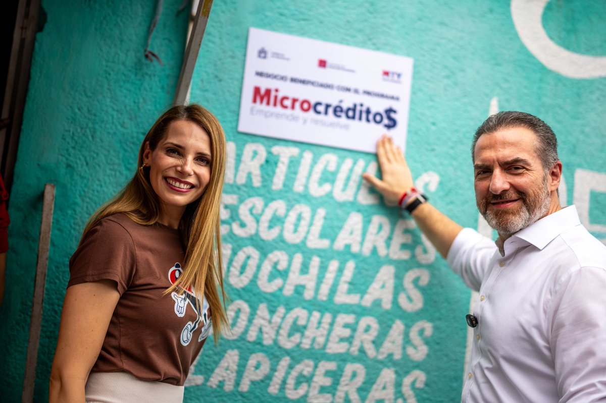 AdrianDeLaGarza's tweet photo. ¡En Monterrey apoyamos a quienes trabajan por sacar adelante sus negocios y a sus familias!

Con Microcréditos, Emprende y Resuelve, brindamos apoyo a emprendedores para fortalecer sus negocios y generar más oportunidades en nuestra ciudad.

#AquíSeResuelve https://t.co/2j564aM15W