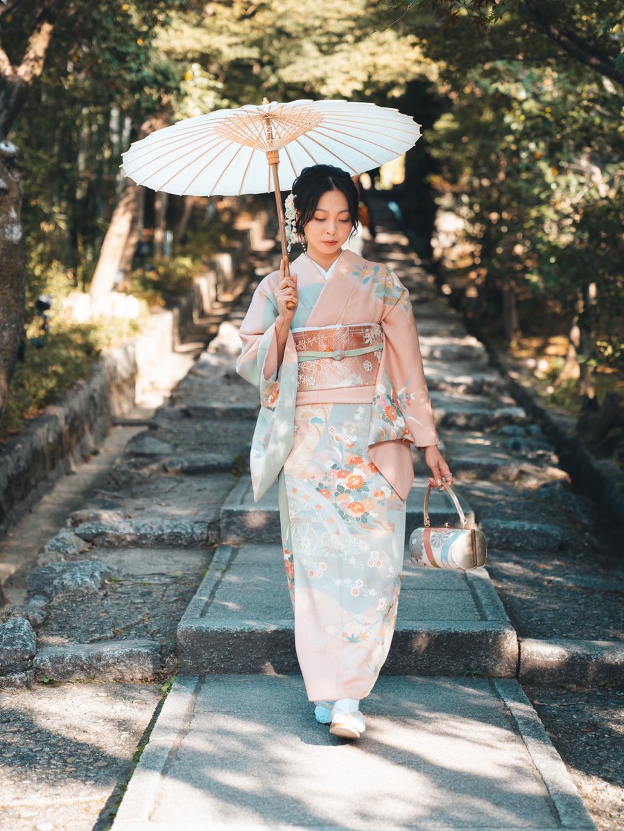 rose_luis's tweet photo. 📍 Japan - Kyoto
Soft light slips through the trees, slowing every step along these ancient stone paths. In Kyoto, time feels quieter — tradition and the present moving together in calm harmony. A place where stillness speaks louder than words. https://t.co/dotmRfzcEH