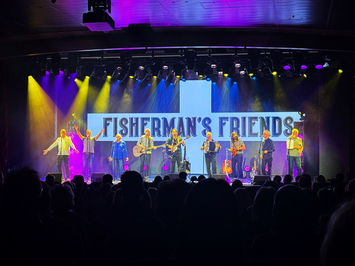 Fishy_Friends's tweet photo. 🛳️ What an incredible time aboard Cunard’s Queen Anne! ✨

From our Q&amp;A and two Royal Court Theatre performances to meeting Captain Inger Klein Thorhauge on the bridge and impromptu singing in the Golden Lion! 🎶🎤

Huge thanks to Cunard for unforgettable memories! ❤️⚓ https://t.co/P7jvtHhw2q