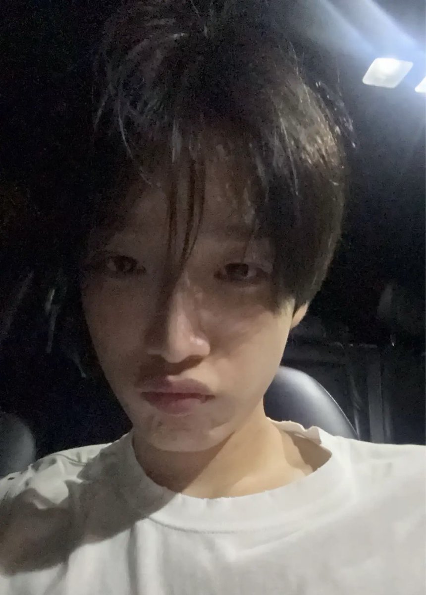 maeyee__'s tweet photo. “เก้อ เลิกต่อยตีเพื่อเราได้ไหม” https://t.co/fevX8mNxEa