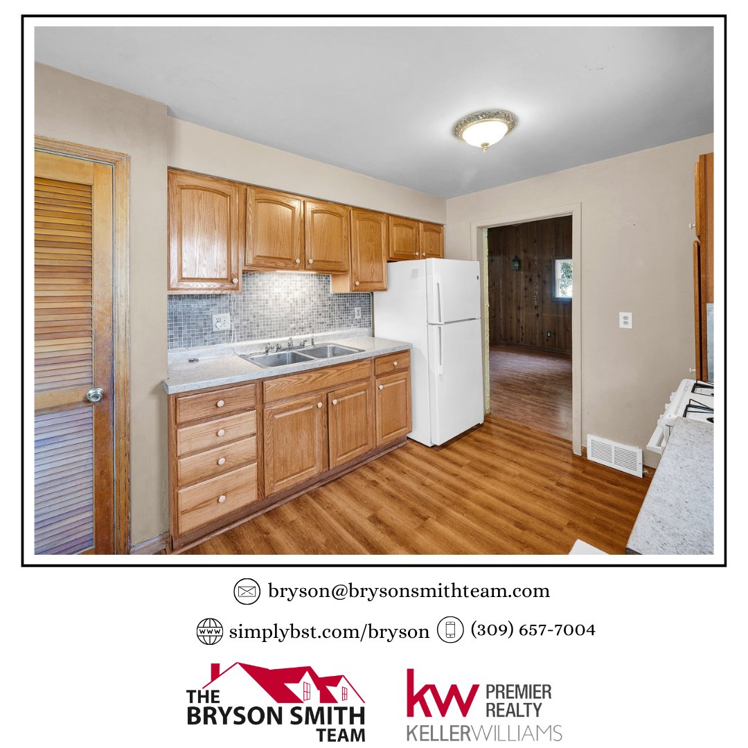 BrysonSmithTeam's tweet photo. A Little Bit of Nostalgia. A Whole Lot of Charm. ❤️
📍 409 West Glen Avenue | Peoria
🏡 Charming Brick Exterior with cheerful red accents and inviting curb appeal

❤️ Covered Front Porch perfect for enjoying your morning coffee
🛏️ 3 Bedrooms | 2 Full Bathrooms
📐 Approximately 1,650 Sq. Ft. of living space
✨ Beautiful Hardwood Flooring and classic interior character
☀️ Bright, Spacious Living Areas with abundant natural light
🍳 Kitchen with Generous Cabinetry and functional layout
🔥 Distinctive Family Room with exposed beams
🌳 Mature Trees & Established Landscaping
🎨 Wonderful Opportunity to Personalize while preserving the home's unique charm
📍 Convenient Peoria Location near everyday amenities
This delightful Peoria property is full of character, from its inviting covered front porch and beautiful hardwood floors to its unique interior details. With 3 bedrooms, 2 full bathrooms, and 1,650 square feet, there's plenty of room to settle in and make it your own. Come see what makes this little gem so special! 🏡
👀 See More:  https://t.co/zIZOxYHz1w

Presented By:

Bryson Smith, CEO & Designated Managing Broker®

📞 309-282-4918
📩 bryson@brysonsmithteam.com
🏡 The Bryson Smith Team - Keller Williams Premier Realty