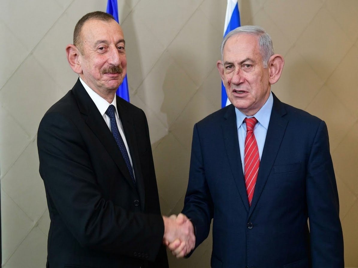 F55Fke's tweet photo. Koca kulaklı olmaları tesadüf değil 
#Aliyev https://t.co/HSp1FehRt5