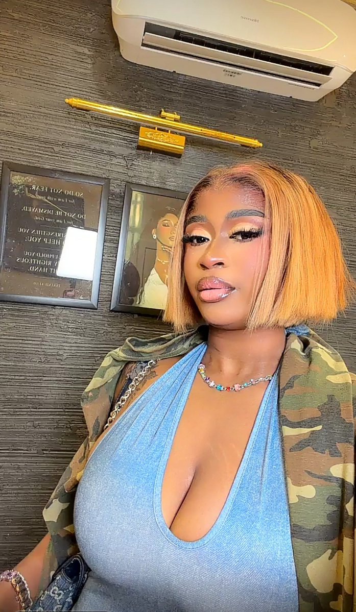 Phoenix82788607's tweet photo. Imisi keeps shining, while her  haters keep running måd 😂. Anyway, what's our baby girl up to? She's looks breathtaking 😍

#Imisi
#BBNaija https://t.co/FIr3ziBu5T